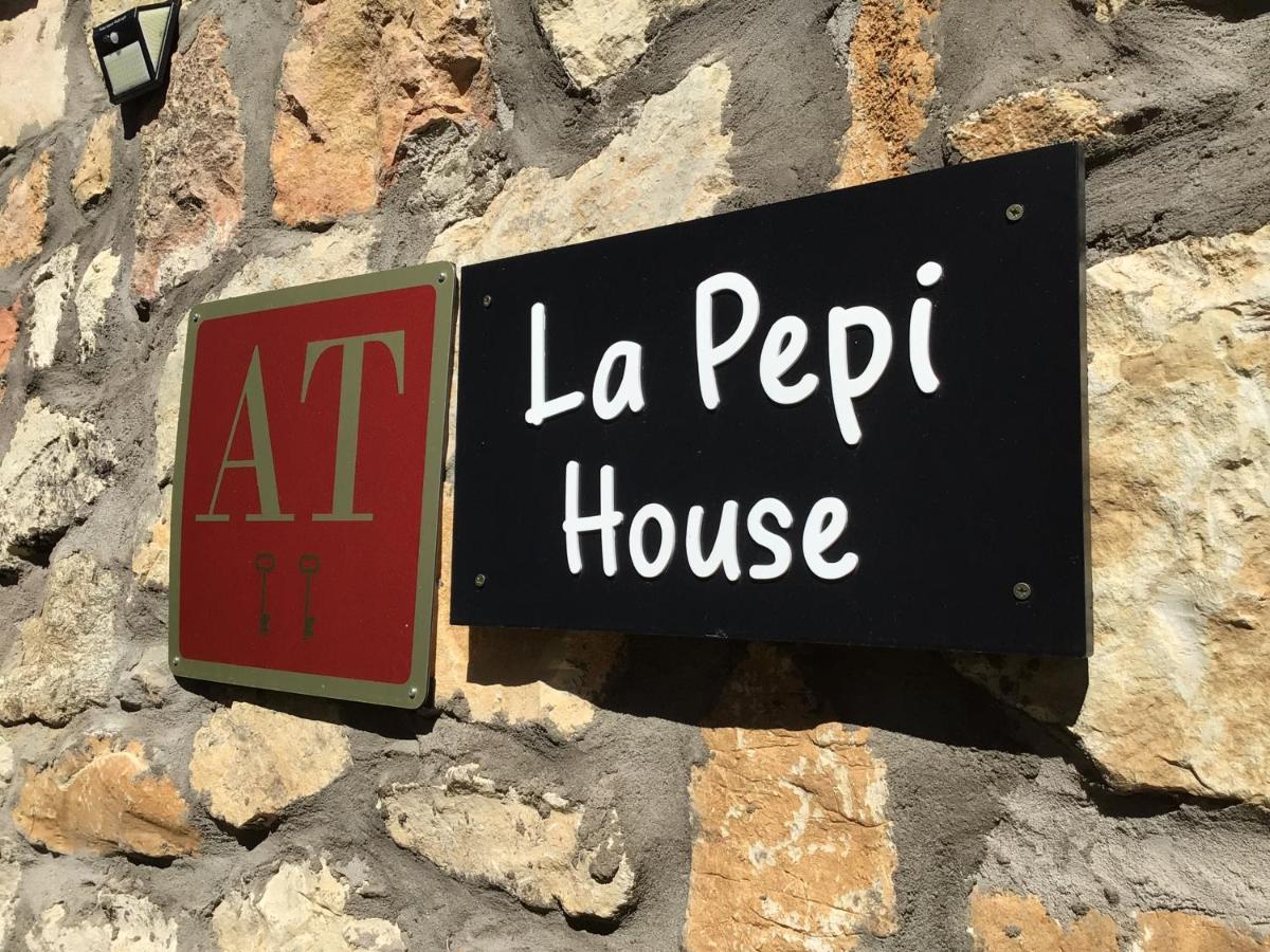 La Pepi House Hotel Arcones Exterior photo